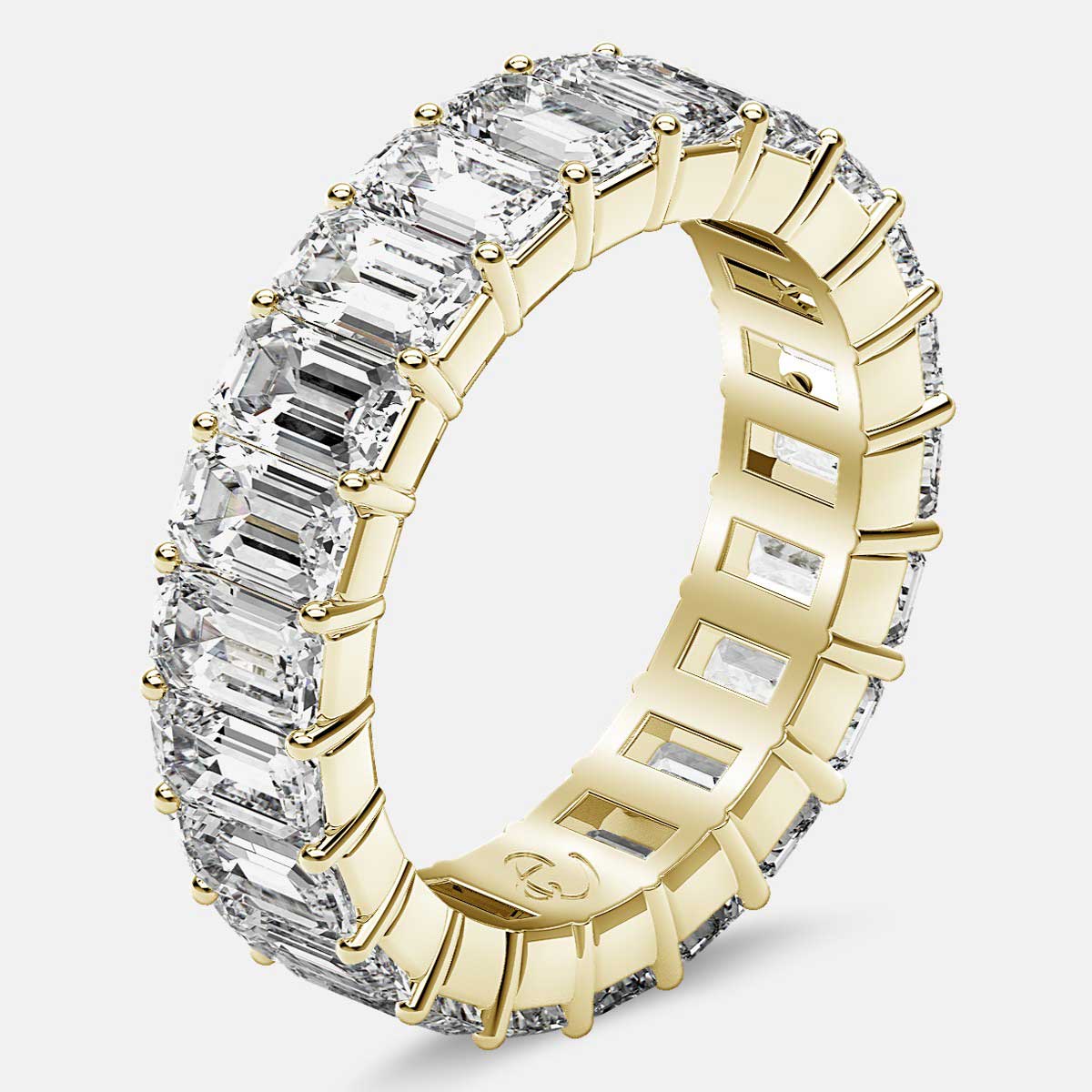 Classic Eternity Ring with Emerald Cut Diamonds in 18k Yellow Gold